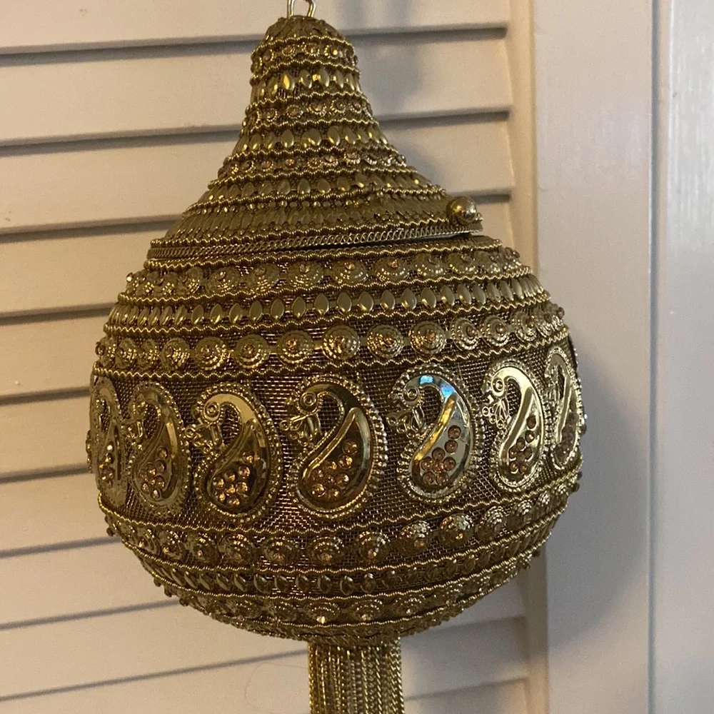 One of a Kind ball shaped purse - Picture 3 of 12